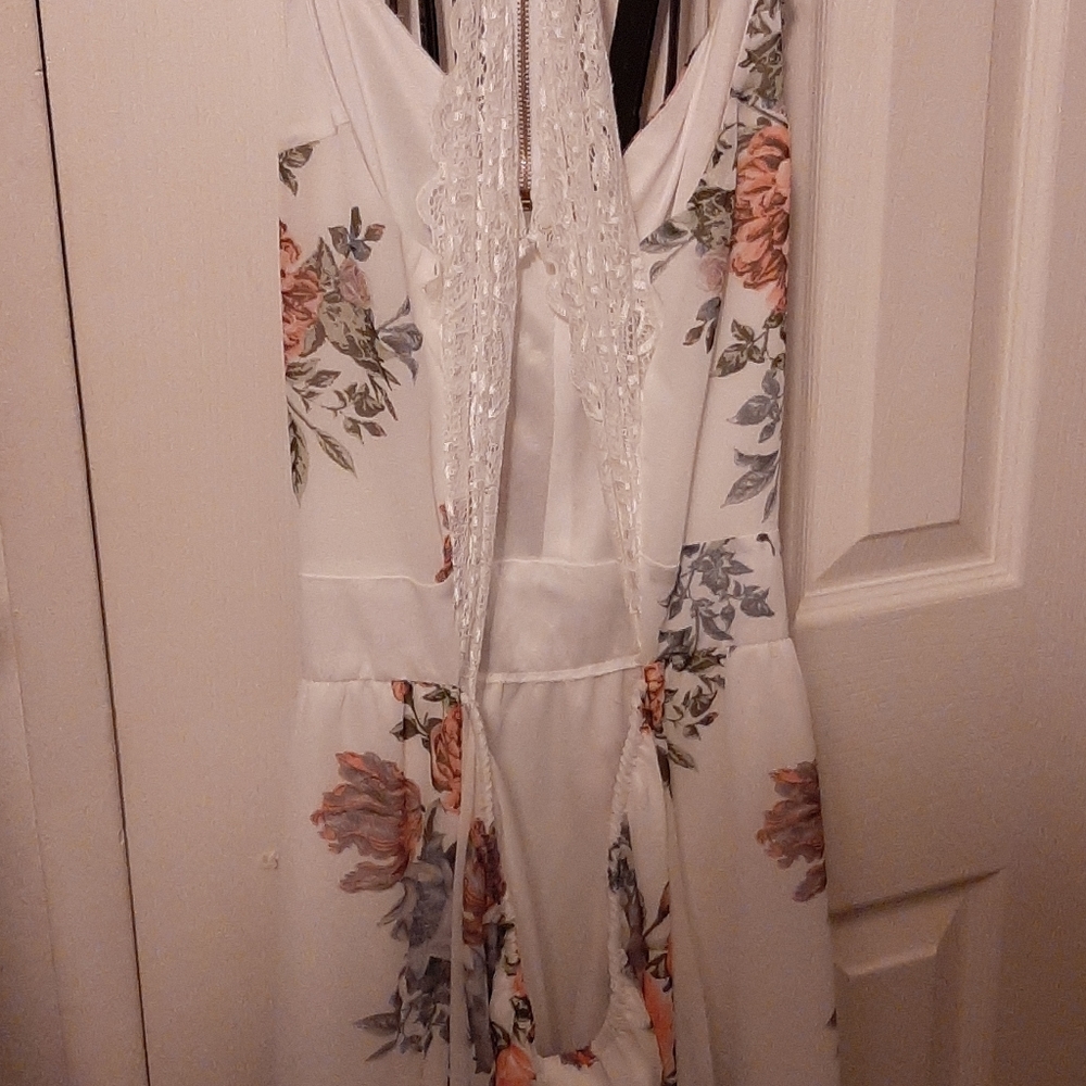 Dress - Picture 3 of 3
